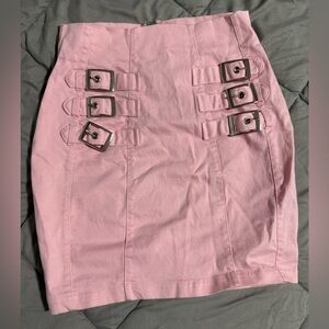 Sexy skirt with buckles